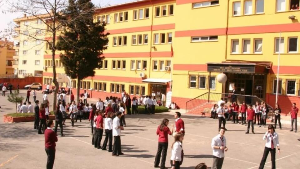Türkiye’nin En İyi Liseleri - İstanbul Hüseyin Avni Sözen Anadolu Lisesi