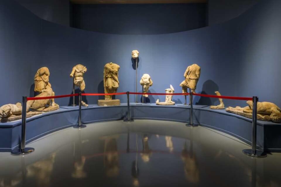 Üniversite Öğrencilerinin Mutlaka Gitmesi Gereken Türkiye’deki En İyi Müzeler - Efes Müzesi